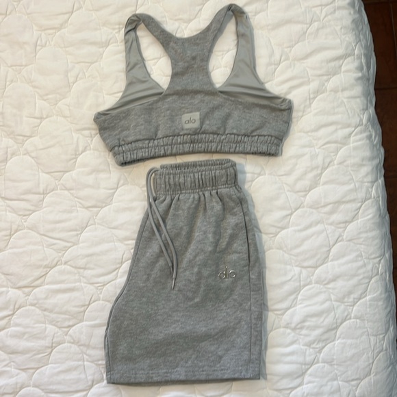 Alo Yoga Accolade bra and shorts set in Heather Grey - Picture 2 of 8